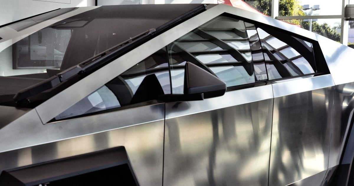  Tesla recalling almost 700,000 vehicles over tire pressure monitoring issue