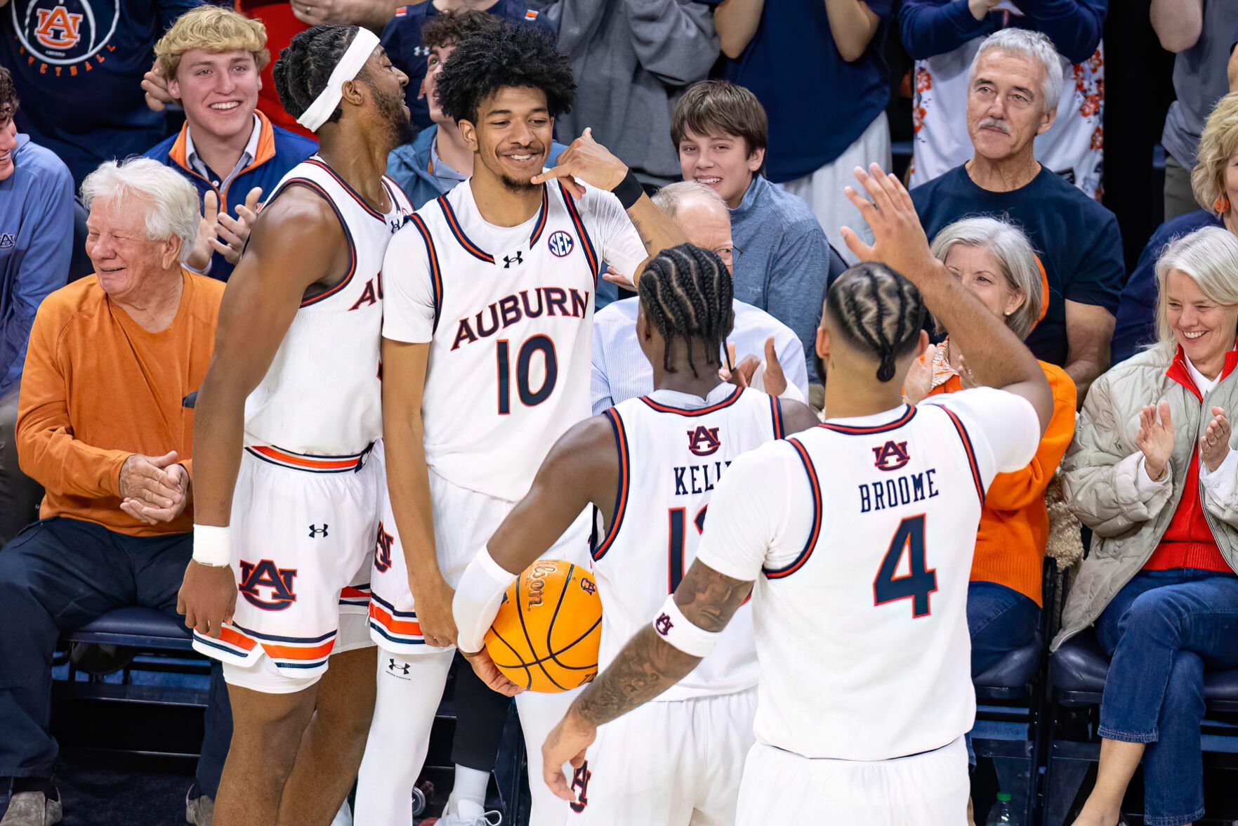 How love and trust made Auburn an elite passing team