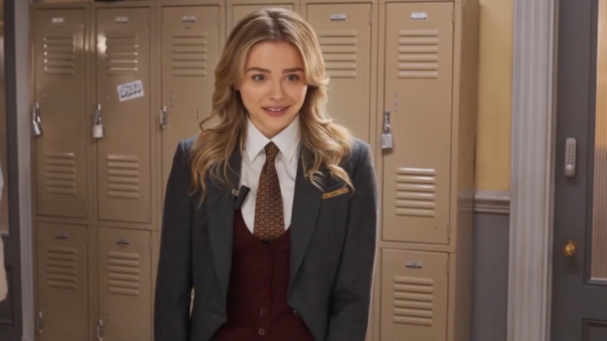  Chloë Grace Moretz & Kate Harrison Engagement Rumors Explained