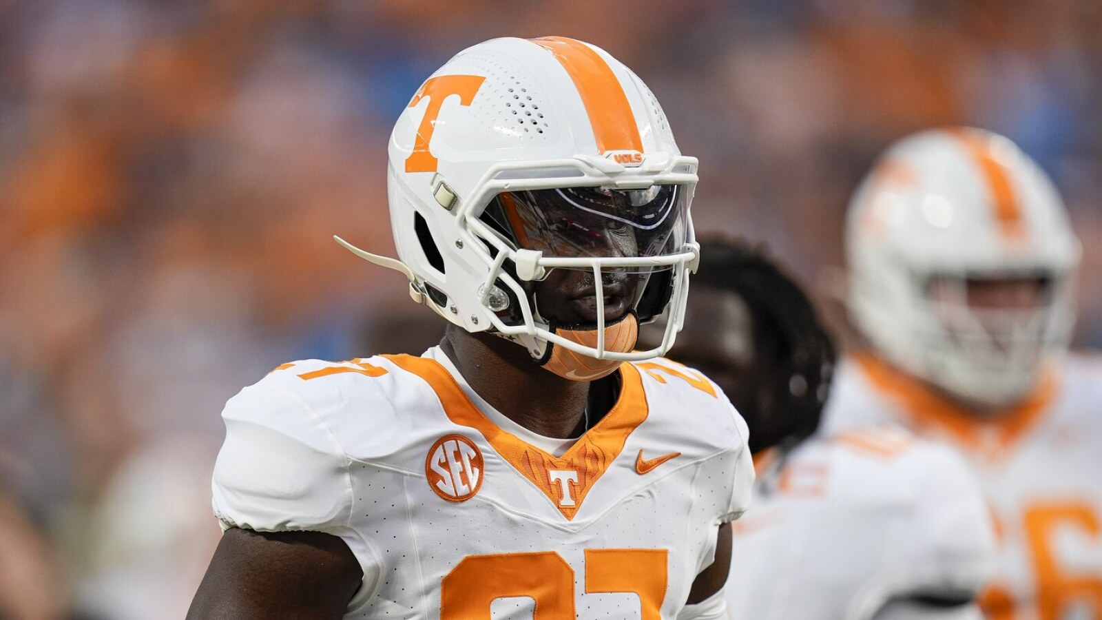  Tennessee star defender makes decision on future