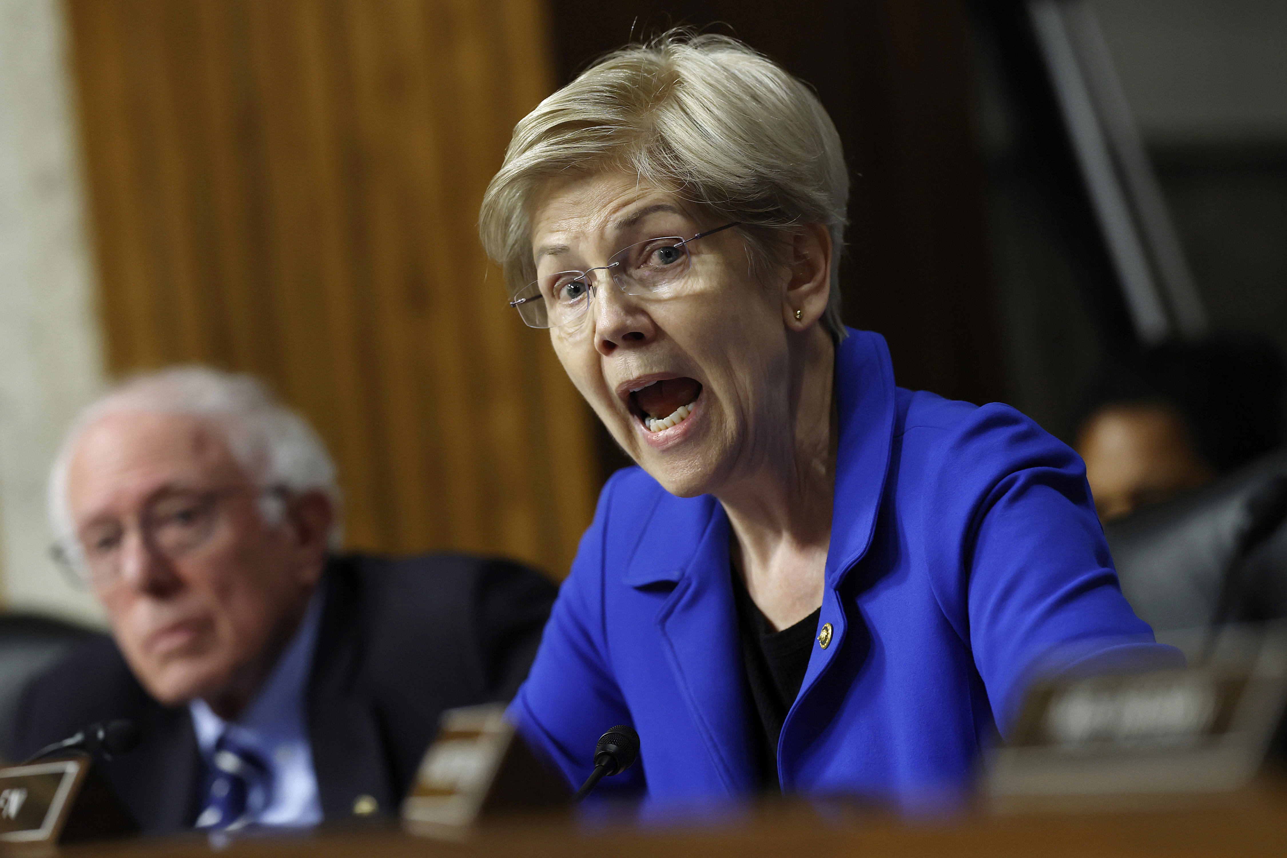 Battenfeld: Elizabeth Warren, increasingly unhinged, irrelevant