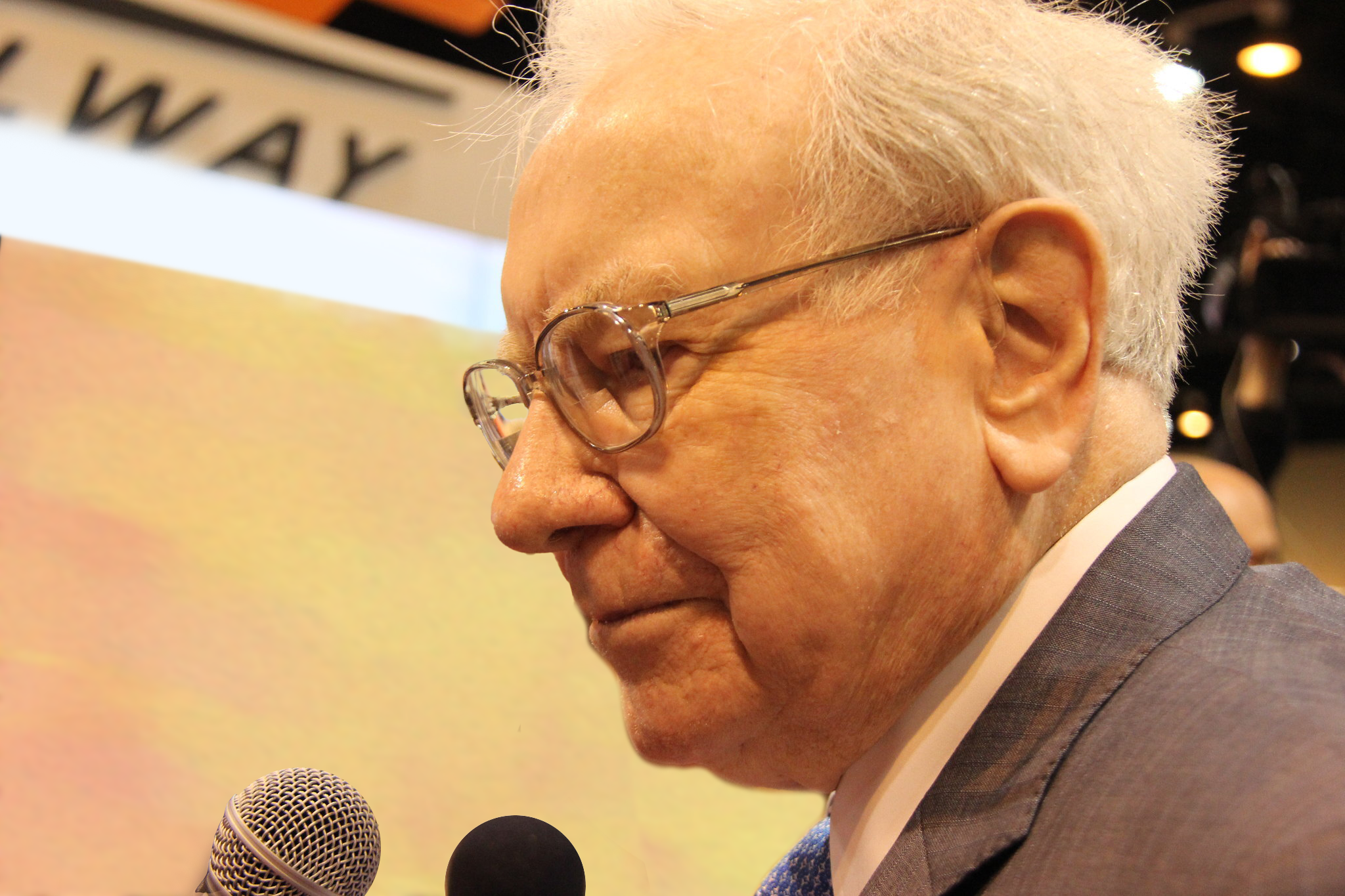  Warren Buffett Just Identified the Biggest Threat to Berkshire Hathaway