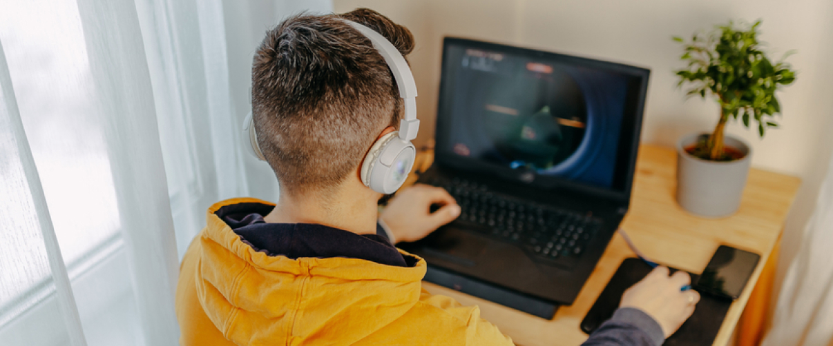  Battery Life Battle: Which Gaming Laptop Lasts the Longest Without a Charger?