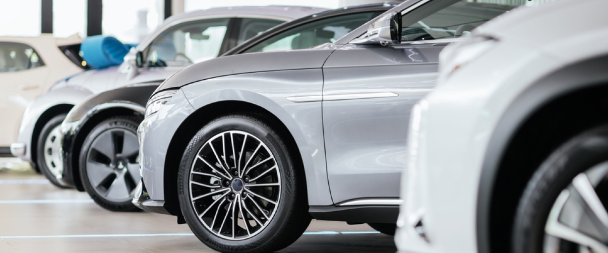 Luxury vs Budget SUVs: What Do You Really Get for the Extra Money?