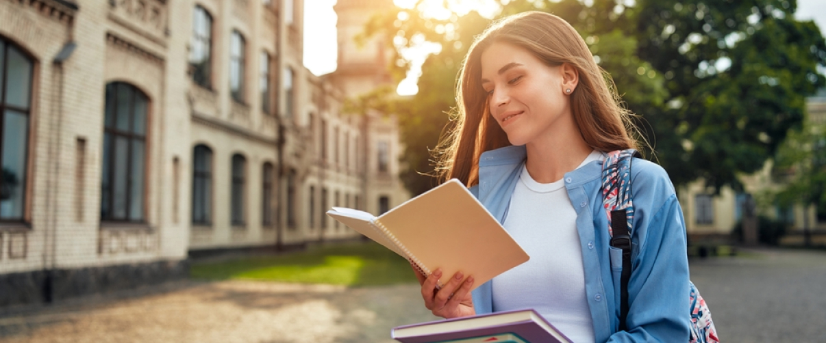  Navigating Transfer Credits: How to Move from a Community College to a University Smoothly