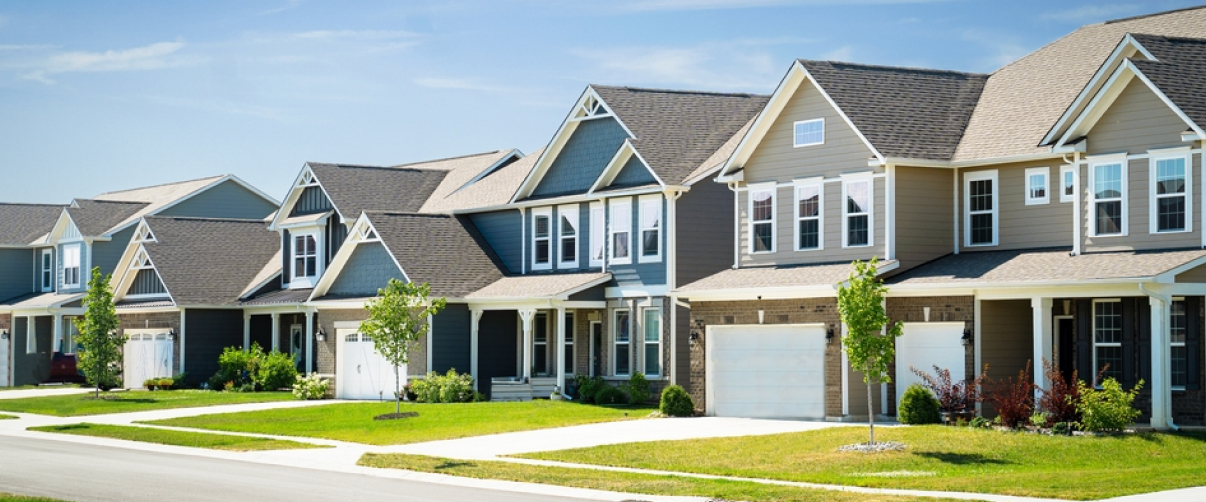  Suburb vs. City: Why More People Are Choosing Suburban Living Over Urban Hustle