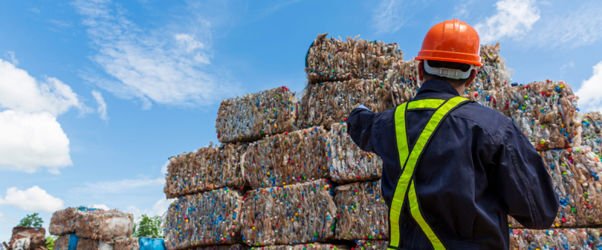  The Role of Big Corporations in Plastic Pollution – Who’s Really Responsible?