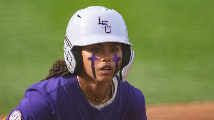 Lineup Shakeup Helps No. 9 LSU Softball Beat No. 3 Texas, Even Series