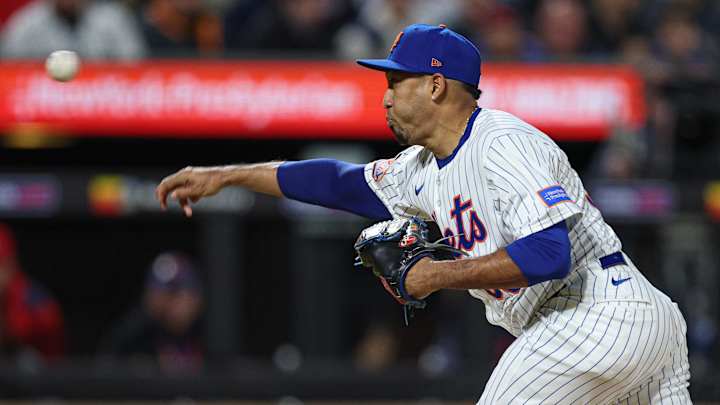 Edwin Diaz Nonchalantly Said His Legs Changed Lengths and Fans Have Questions