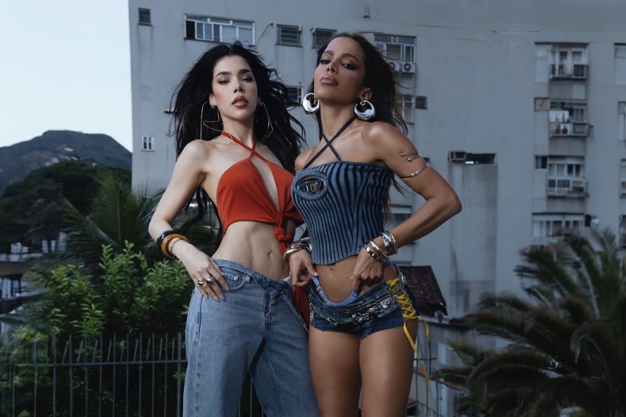  Anitta Teams With Kenia Os for New ‘En 4’ Single and Video