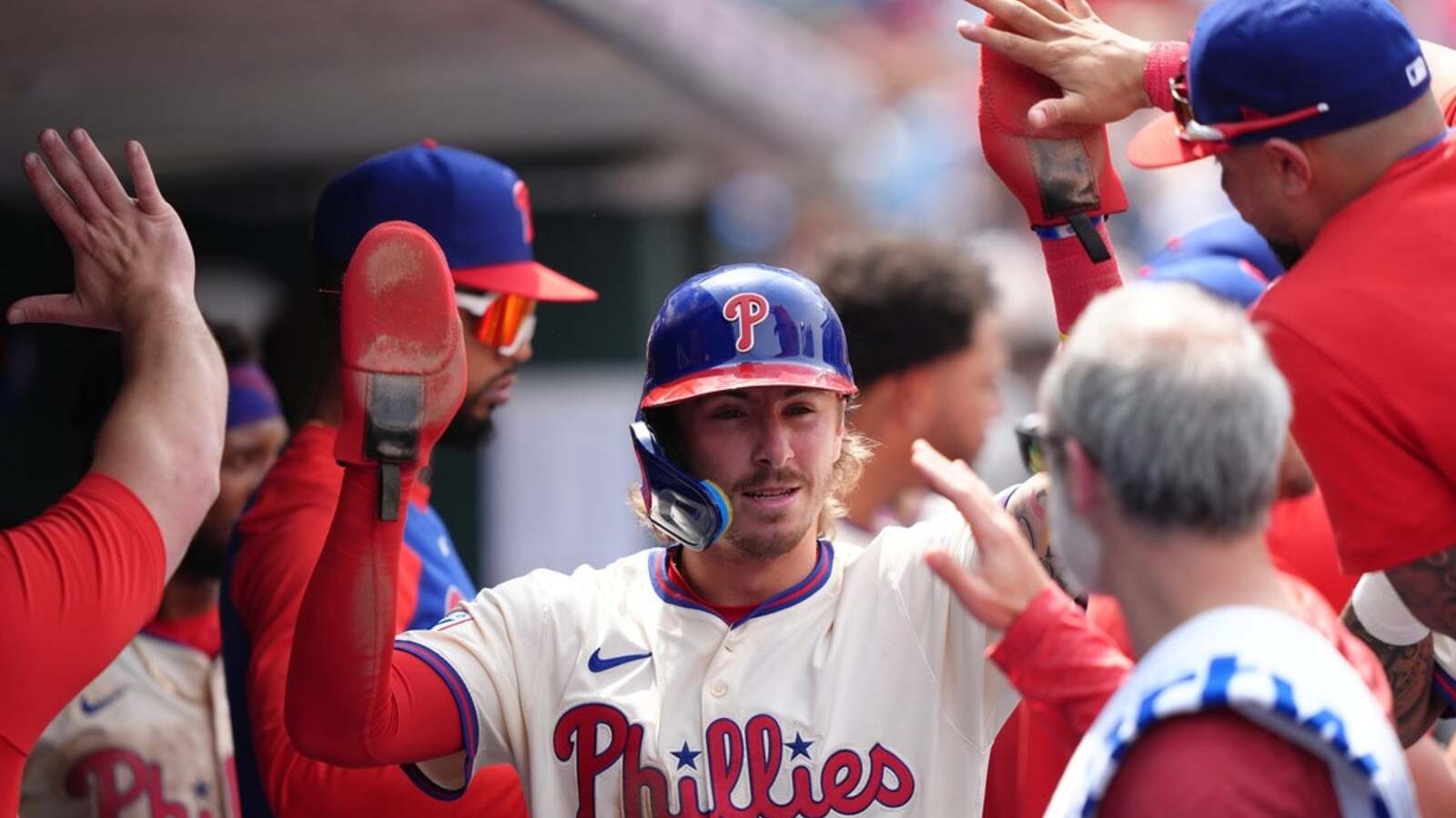 MLB roundup: Phillies hang on for 11-10 win over Marlins