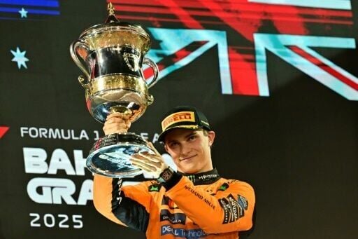  Perfect Piastri puts McLaren in driving seat