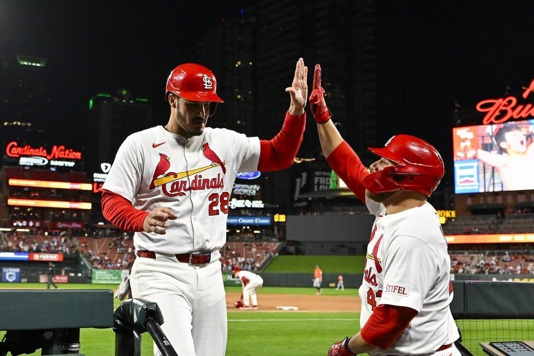 Cards back Sonny Gray’s scoreless start, pound Astros