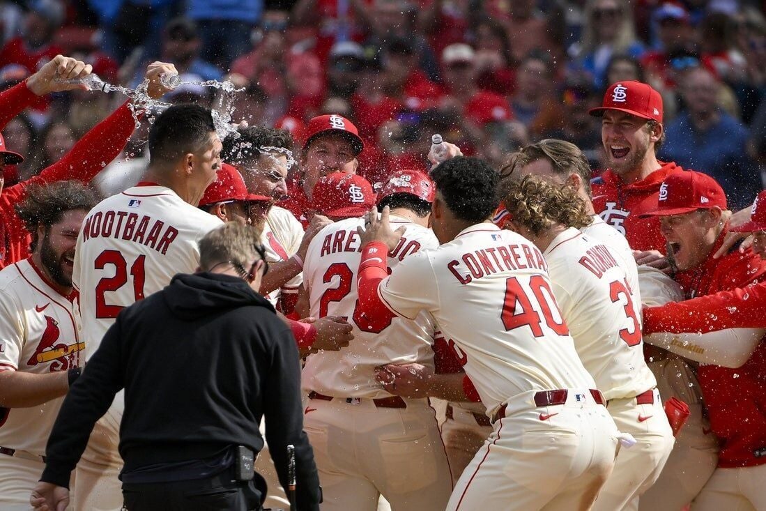 Nolan Arenado’s walk-off homer lifts Cardinals over Brewers