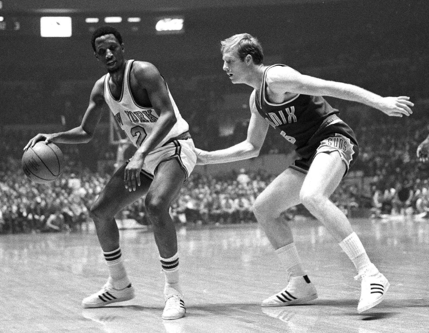 College, pro basketball champ Barnett dies at 88