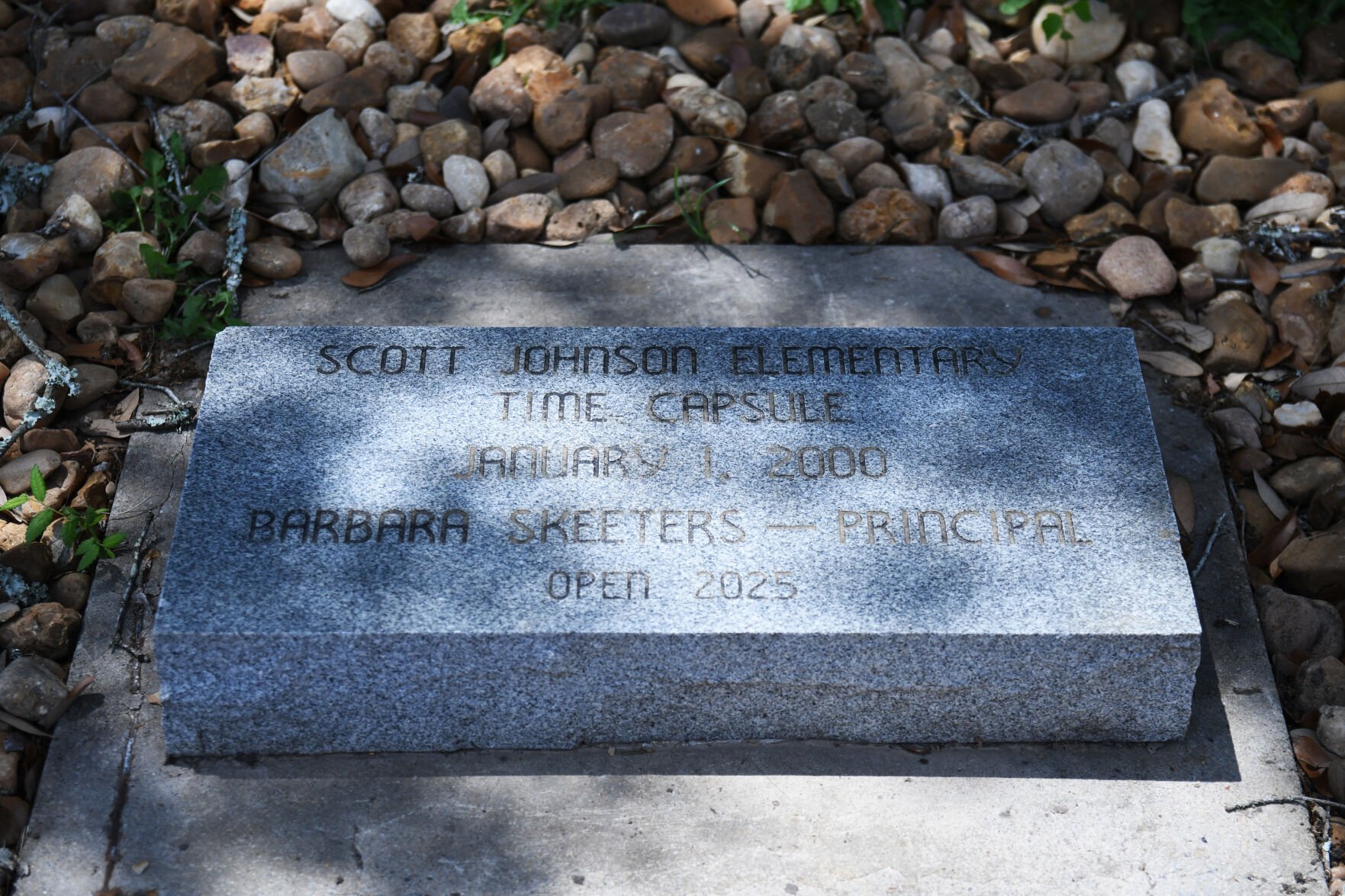 Look back in time: Scott Johnson Elementary time capsule opened after 25 years