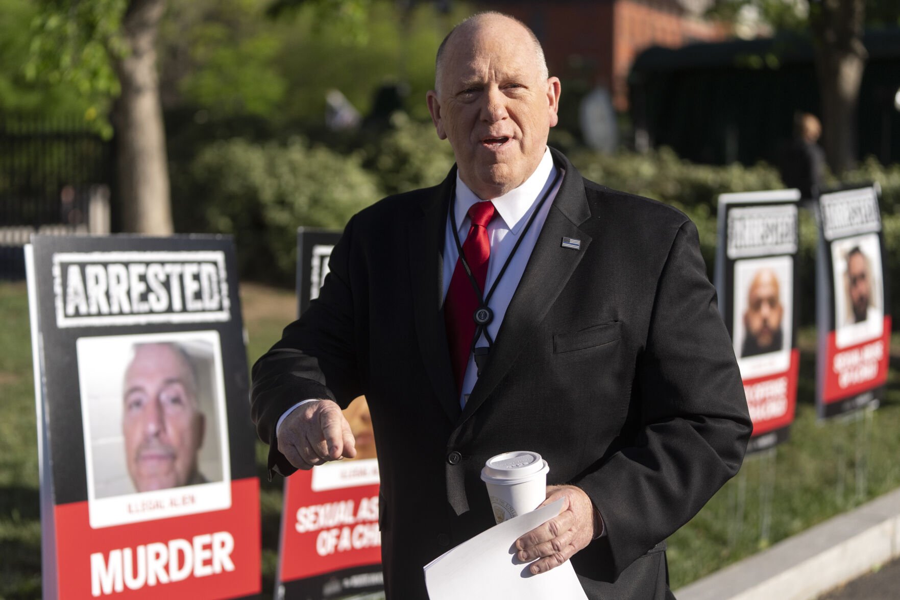  White House focuses on border crackdown