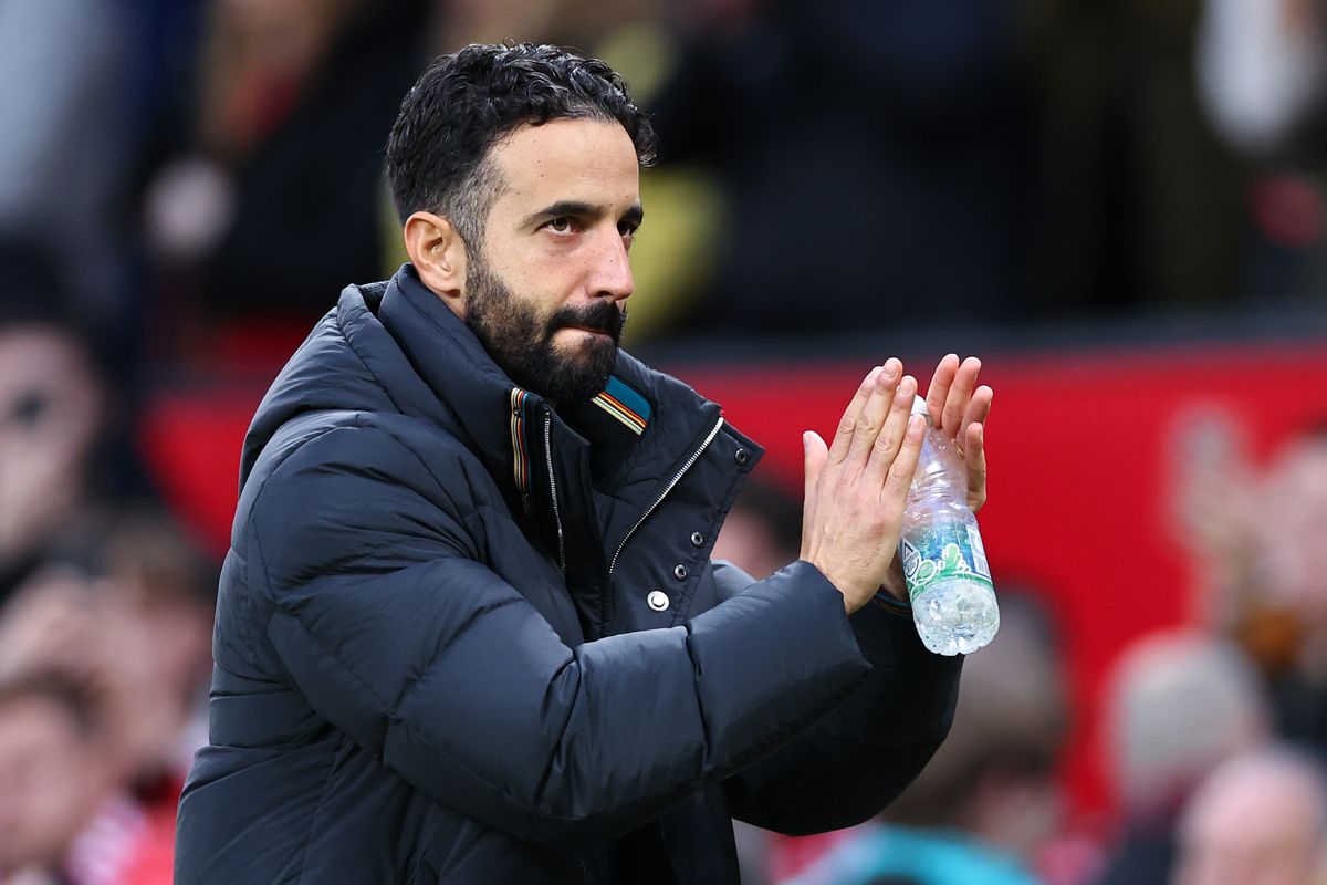 Manchester United could pay Manchester City over £40m for new forward this summer: report