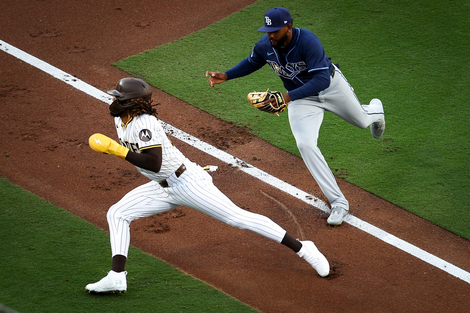 Rays prevail in San Diego for 4th straight victory