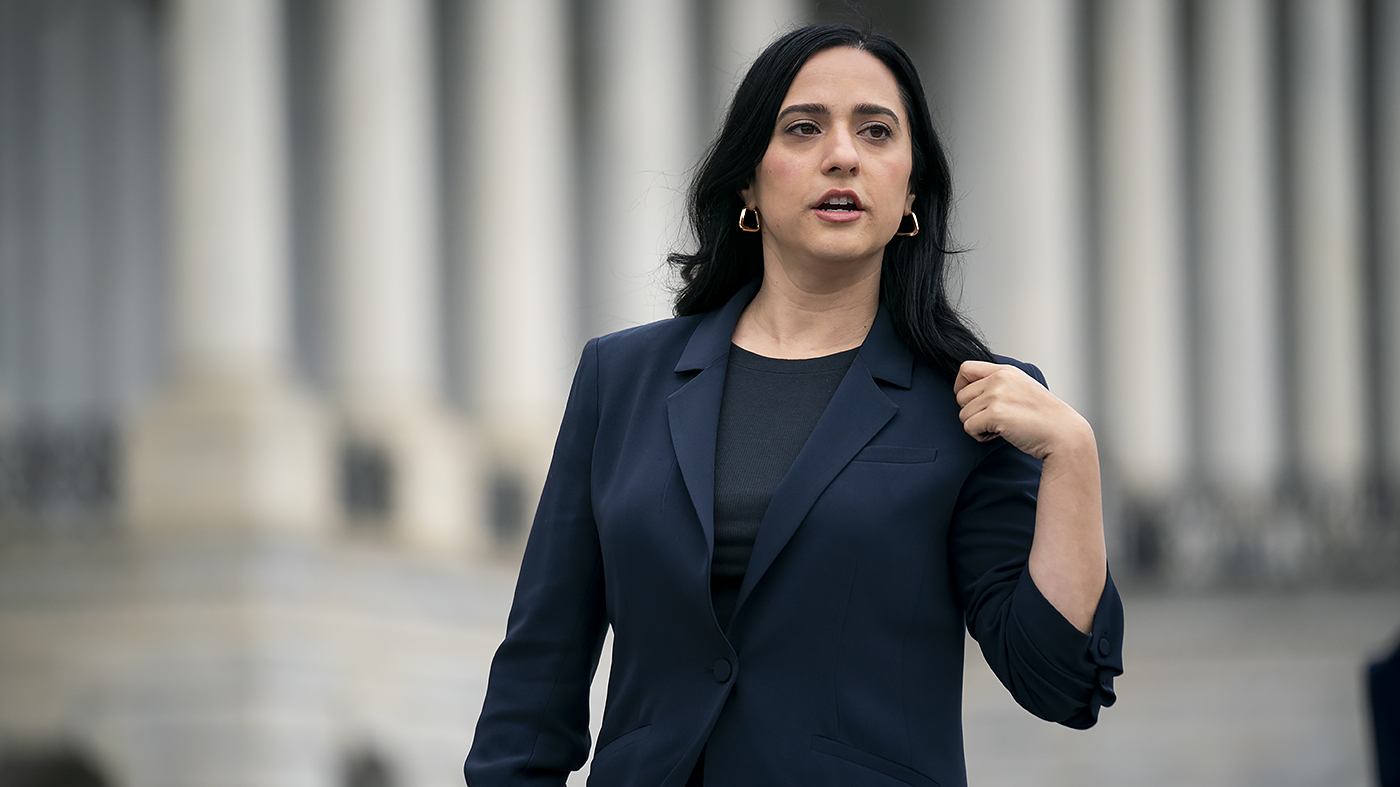  House Democrat: People from ‘all sides’ are ‘livid at Trump’s handling of the economy’