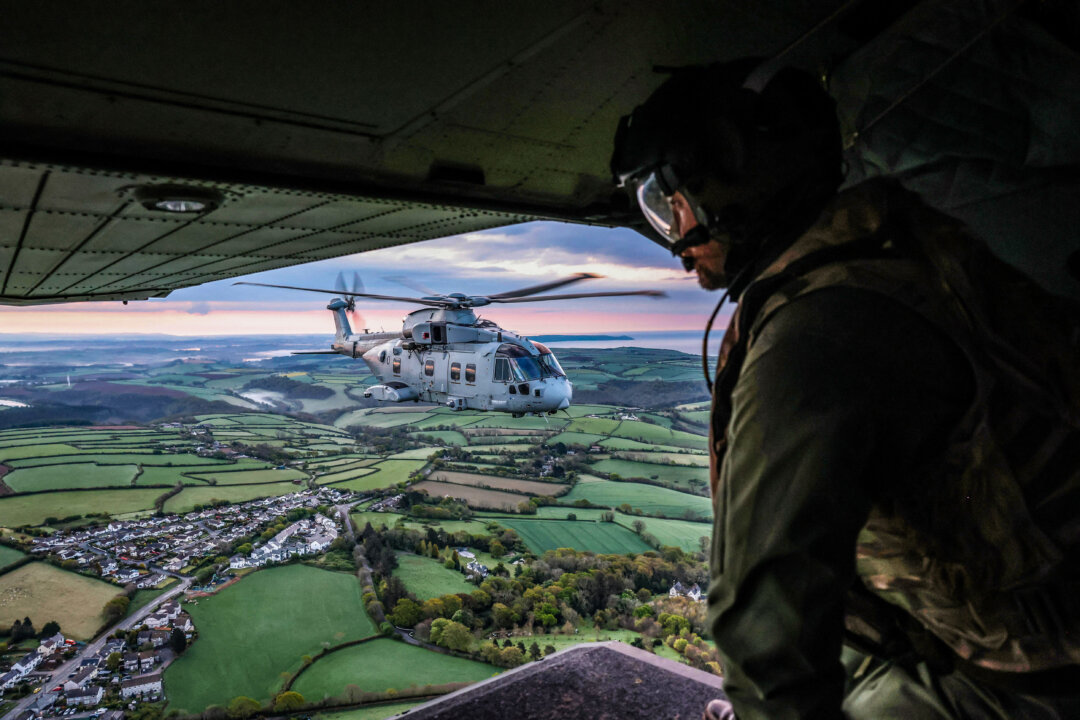  Day in Photos: Victory Day Rehearsal, Memory Rally in India, and NATO Chief Visits Pentagon