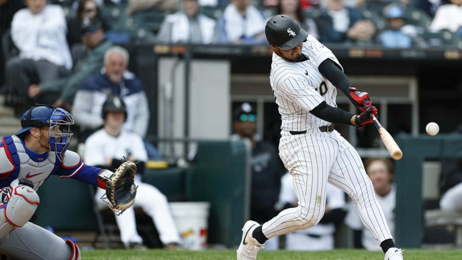 White Sox win second straight against Rangers