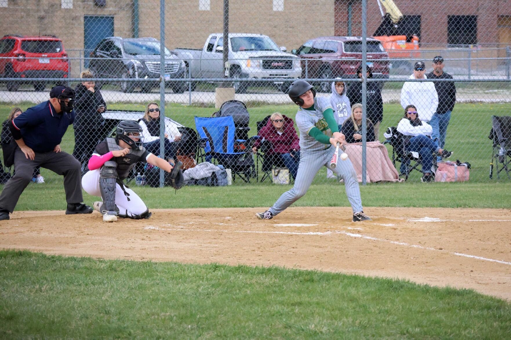 Hornets slug their way to victory over Rockets