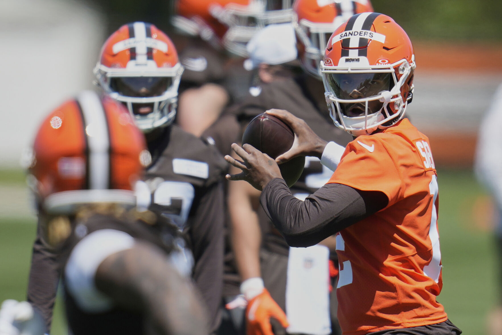  Shedeur Sanders takes the field for the first time as the Browns begin their rookie minicamp