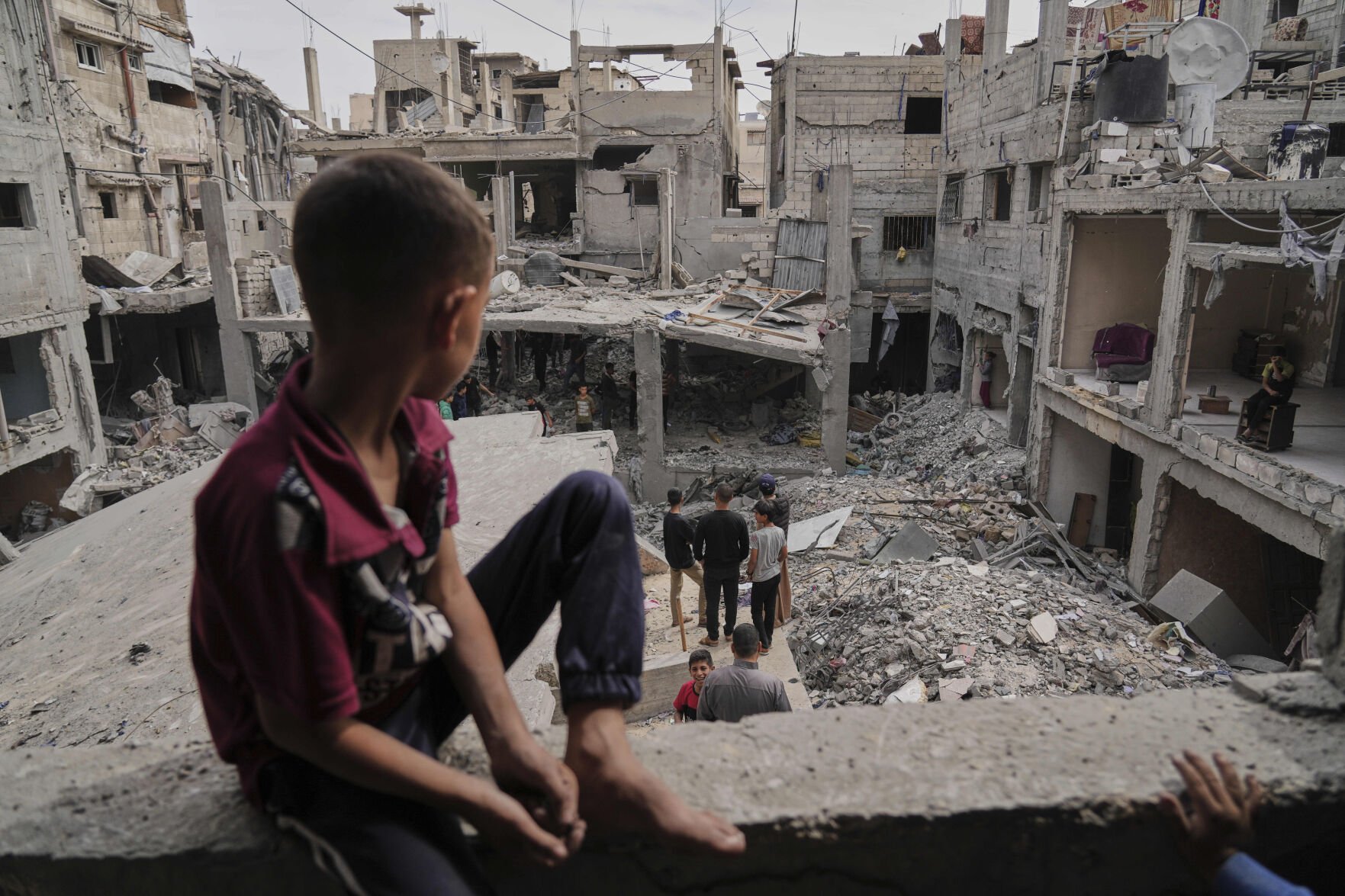  54 people killed in overnight airstrikes on southern Gaza city, hospital says