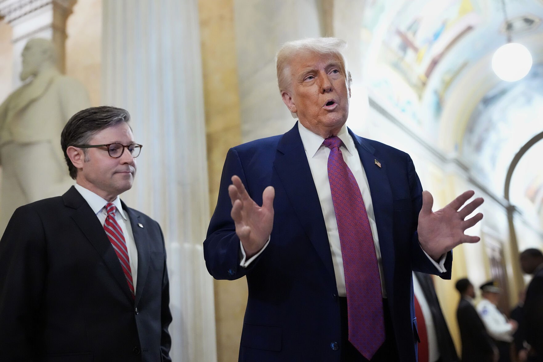  Schumer, Jeffries taunt NY Republicans as Trump demands they drop SALT fight