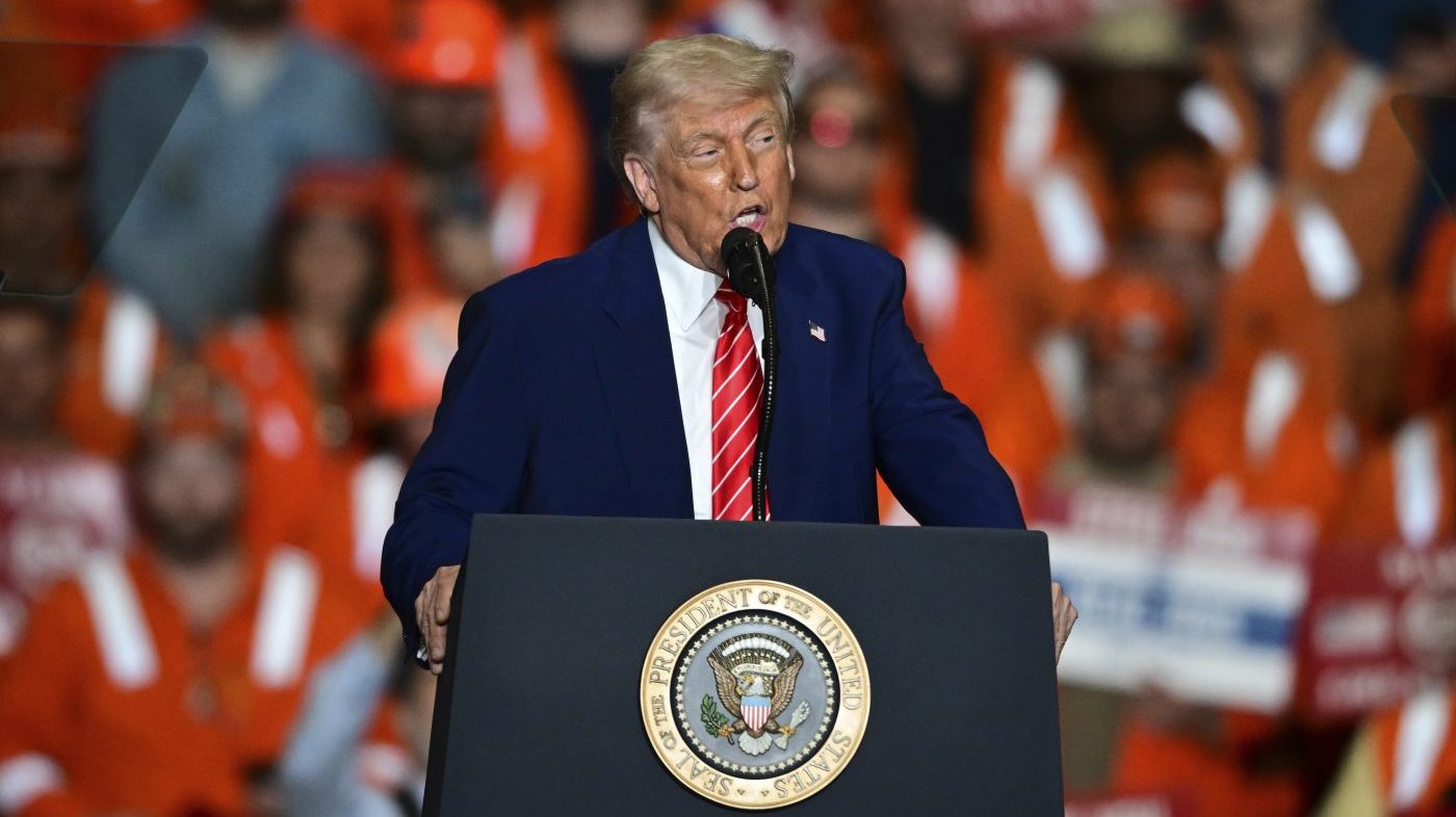  Trump announces plan to double steel tariffs