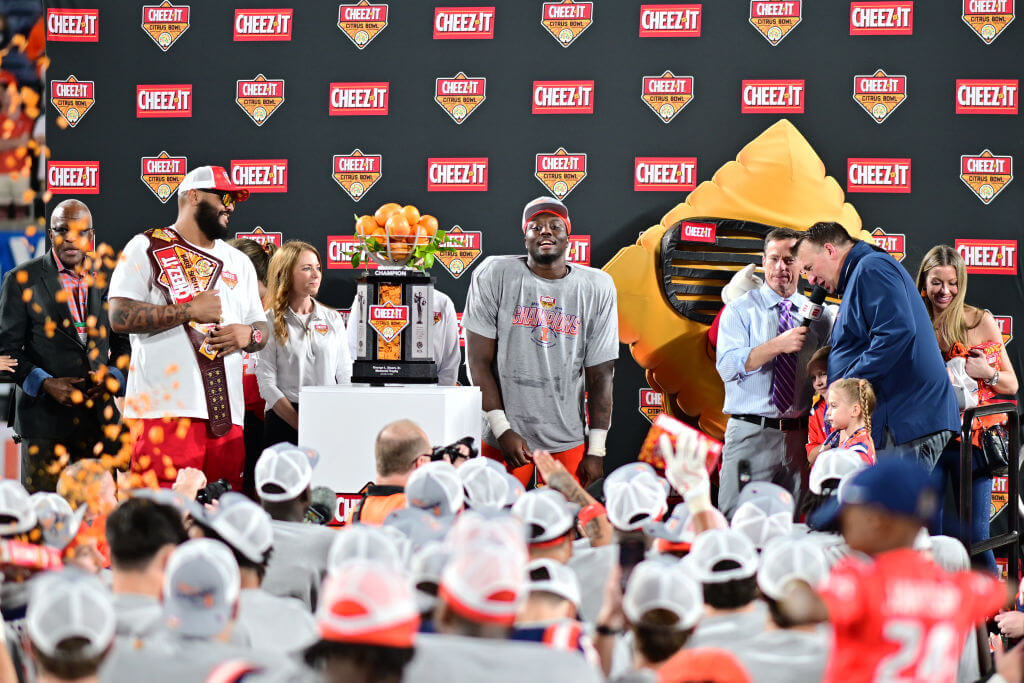 Bret Bielema’s grocery recruiting advice, plus CFB needs Dan Campbell