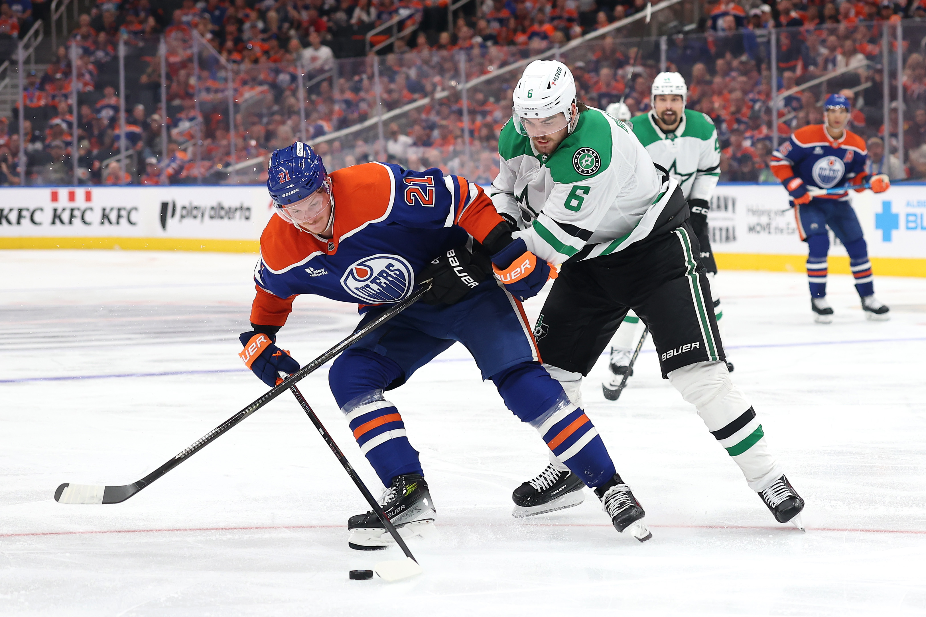 Oilers take 3-1 series lead over Stars with Game 4 win in Edmonton