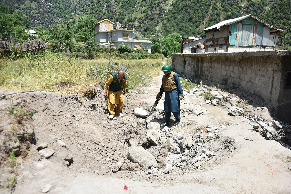  Sifting Through The Rubble Of Pakistan-India Conflict