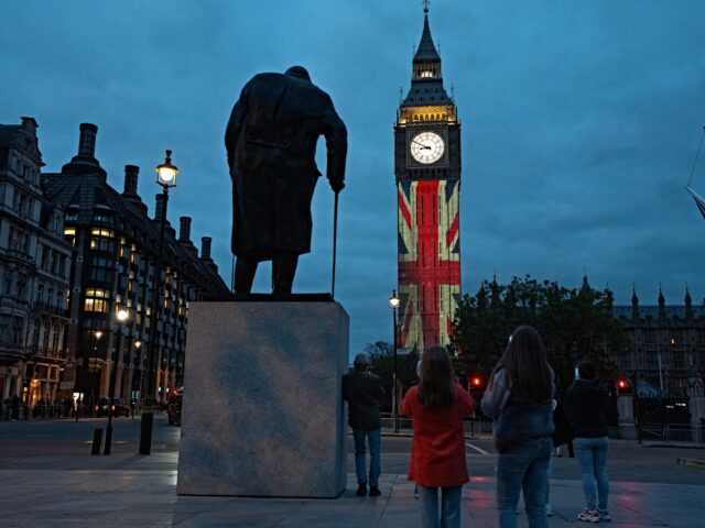  Pictures: Europe Stops to Celebrate VE Day 80 Years On