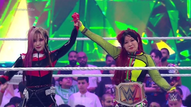 Iyo Sky Welcomes Back Kairi Sane To WWE Raw