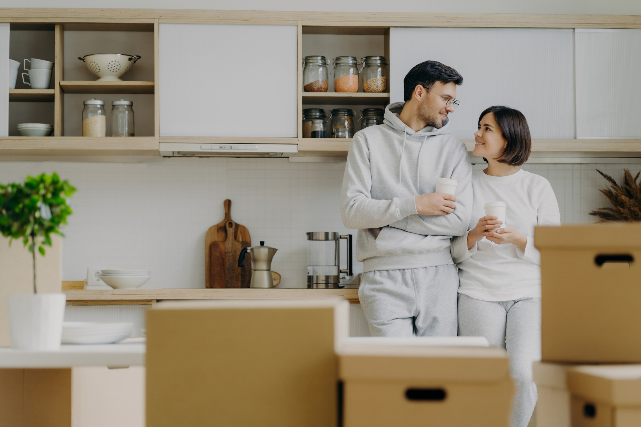 Couple Move In Together—Internet Can’t Cope With Boyfriend’s Daily Habit
