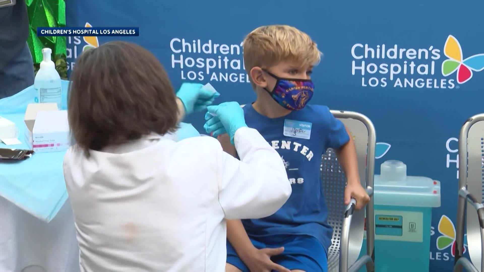  RFK Jr. announces removal of COVID-19 vaccine recommendation for children and pregnant people