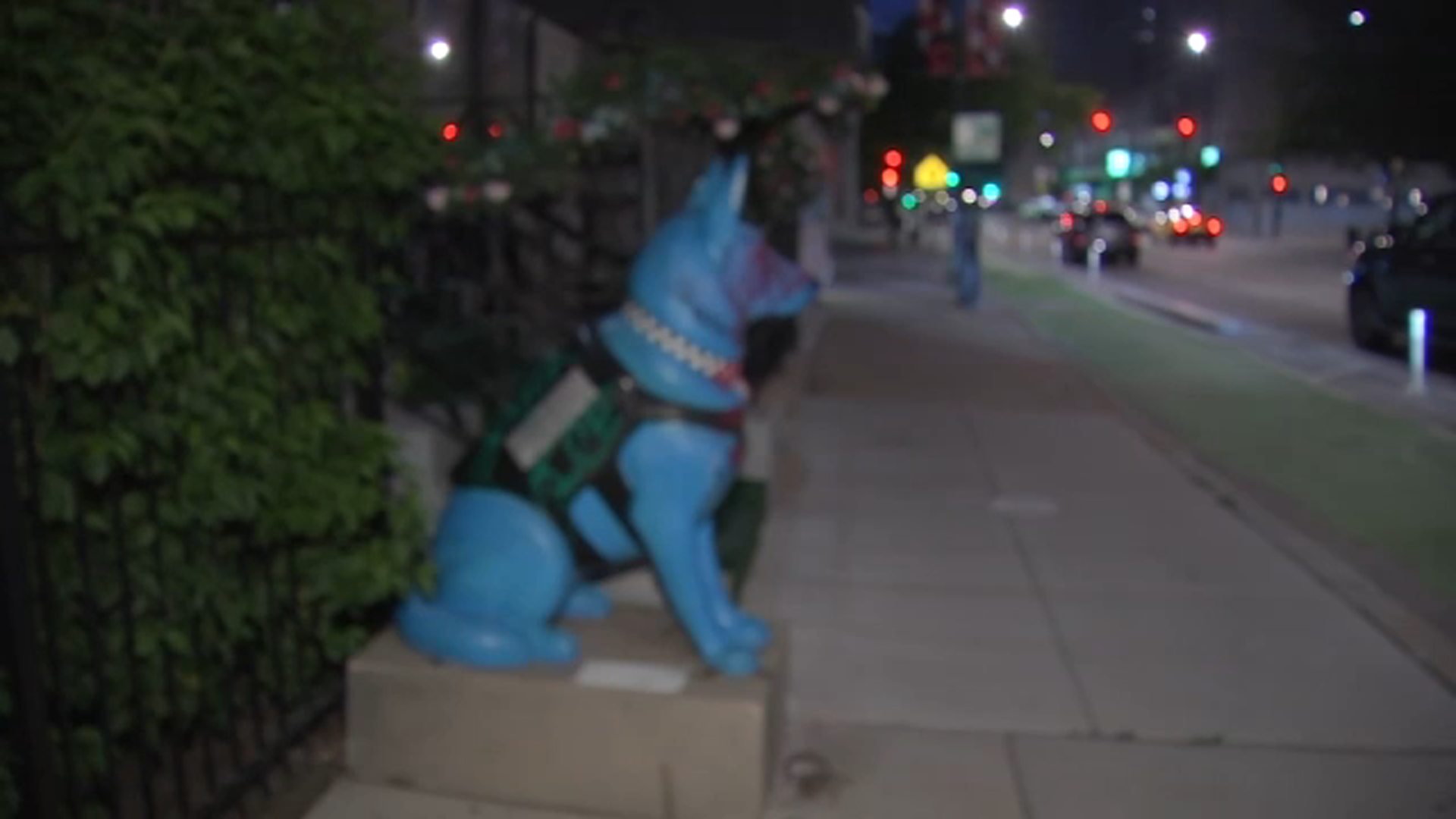 Dog statue vandalized outside Chicago Police Foundation in Near North