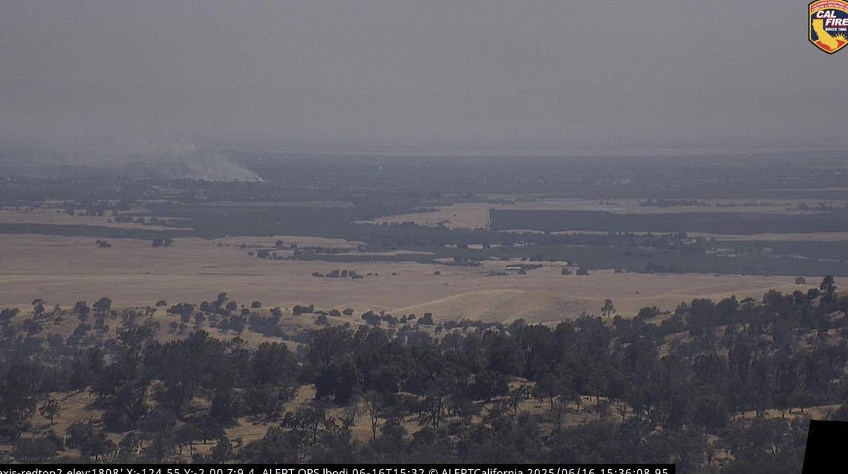 Evacuation warnings in place as fire burns in Madera County