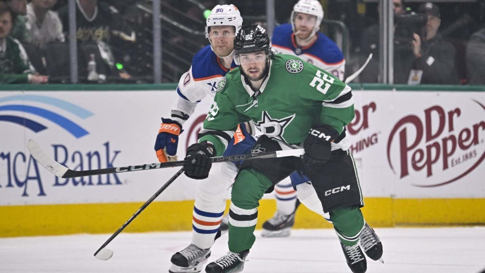  Stars sign F Mavrik Bourque to 1-year contract