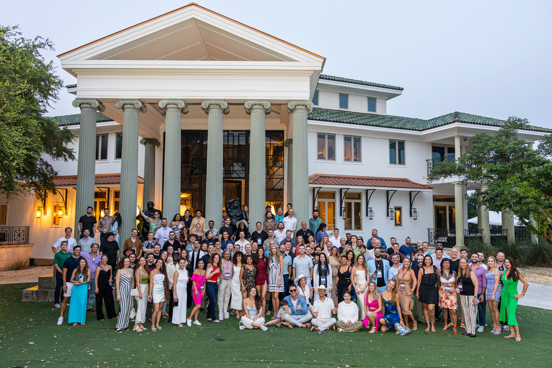  Inside the 3-Day Think Tank: David Gonzalez Launches New Format Where World-Class Founders Teach Each Other