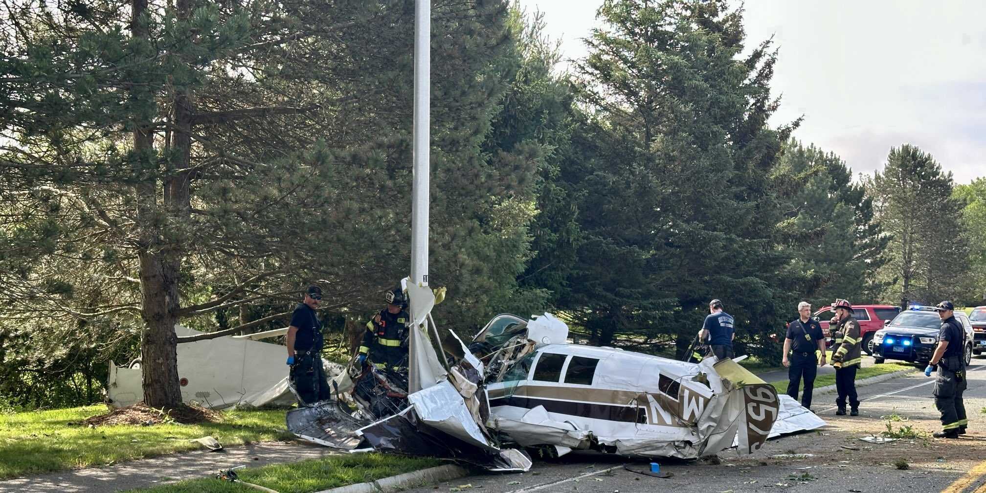 Second person dies after small plane crash in Beverly