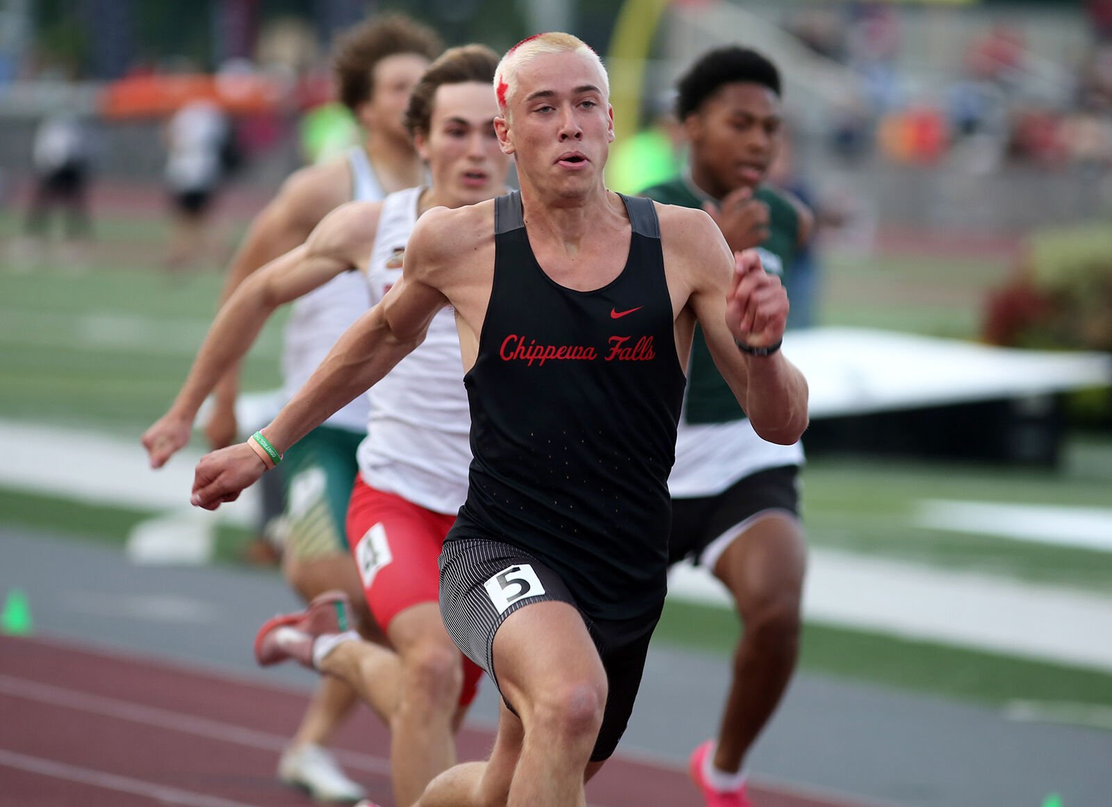  Chippewa Falls boys send two to Division 1 200 finals at state track meet
