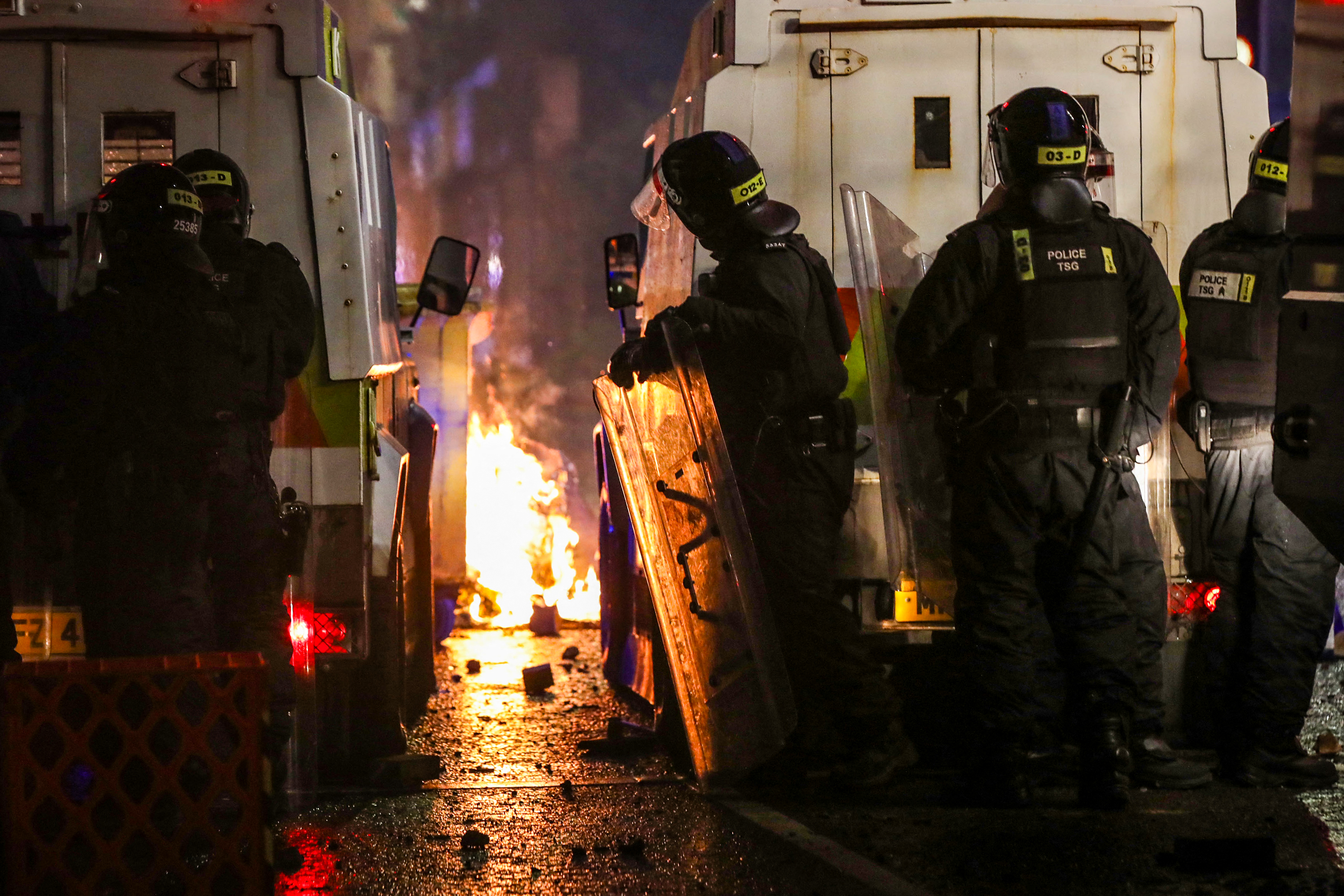  Police injured, houses burned in second night of riots in Northern Ireland