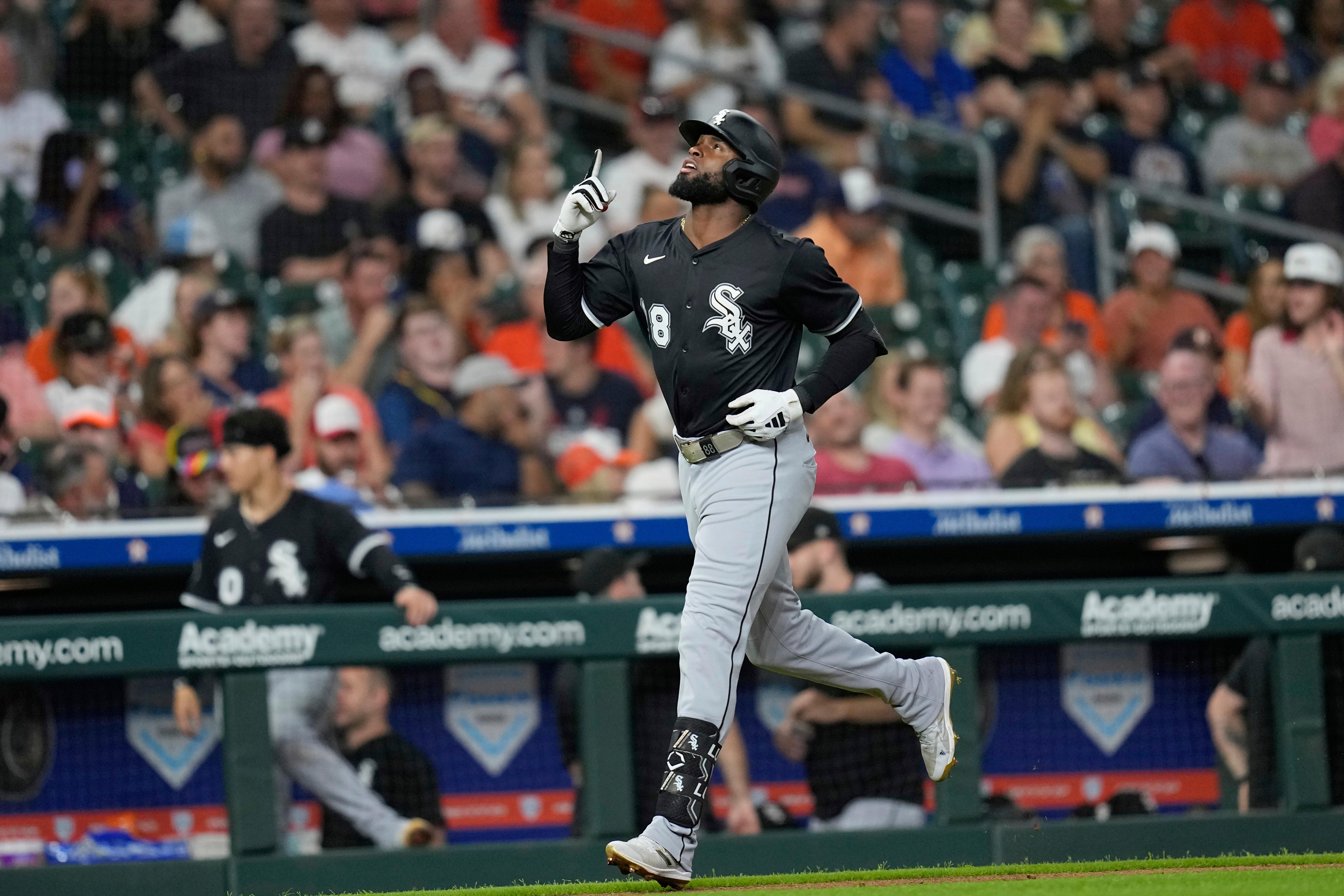 Robert y Smith claves en triunfo 4-2 de Medias Blancas ante Astros