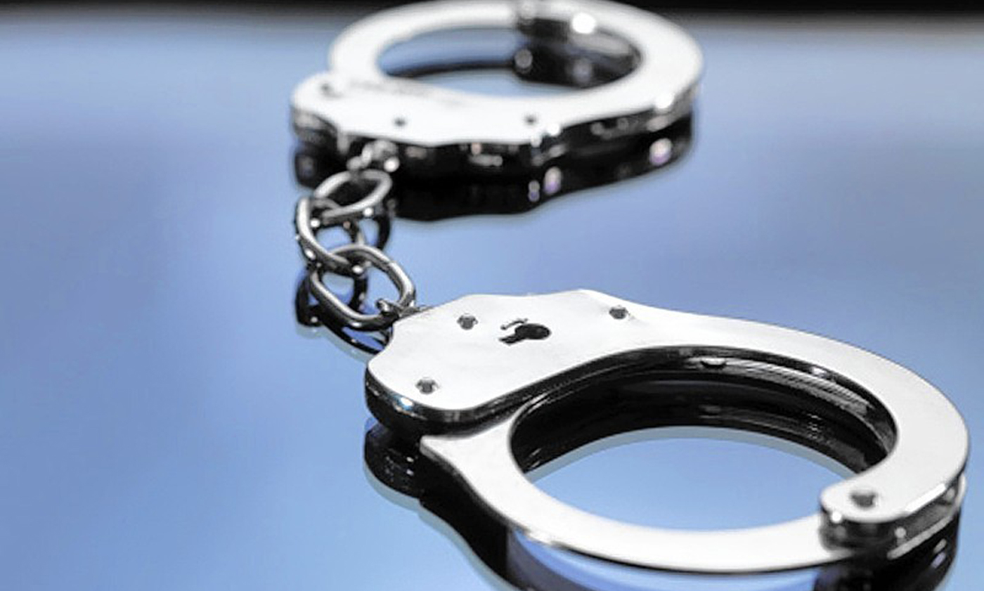  CT woman faces multiple charges after allegedly leaving her children locked in a hot car