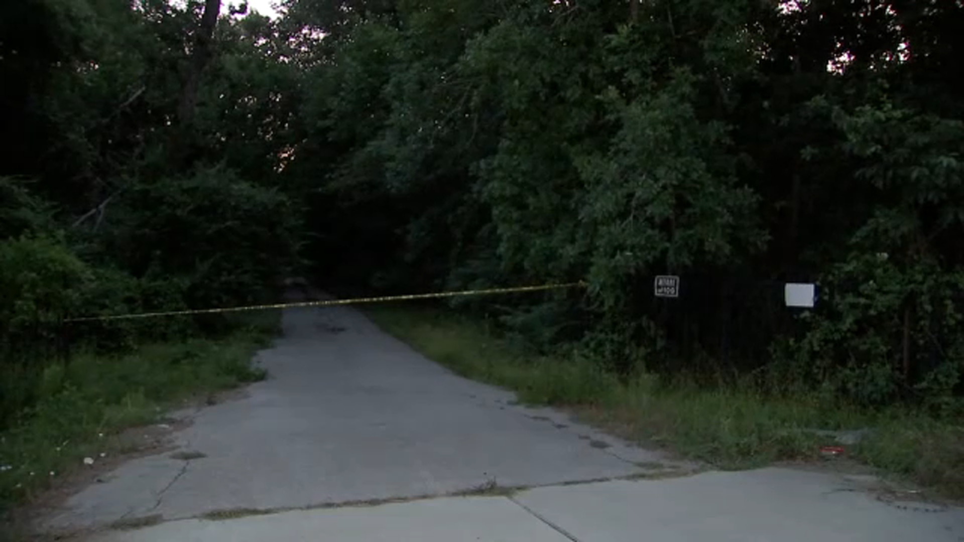 Deputies investigating after man found shot to death, woman injured in northeast Harris County
