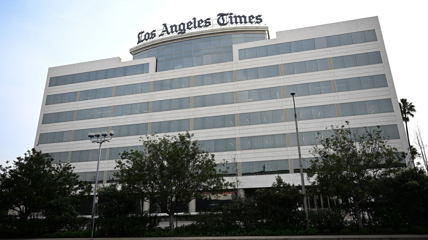 Los Angeles Times owner says he plans to take paper public