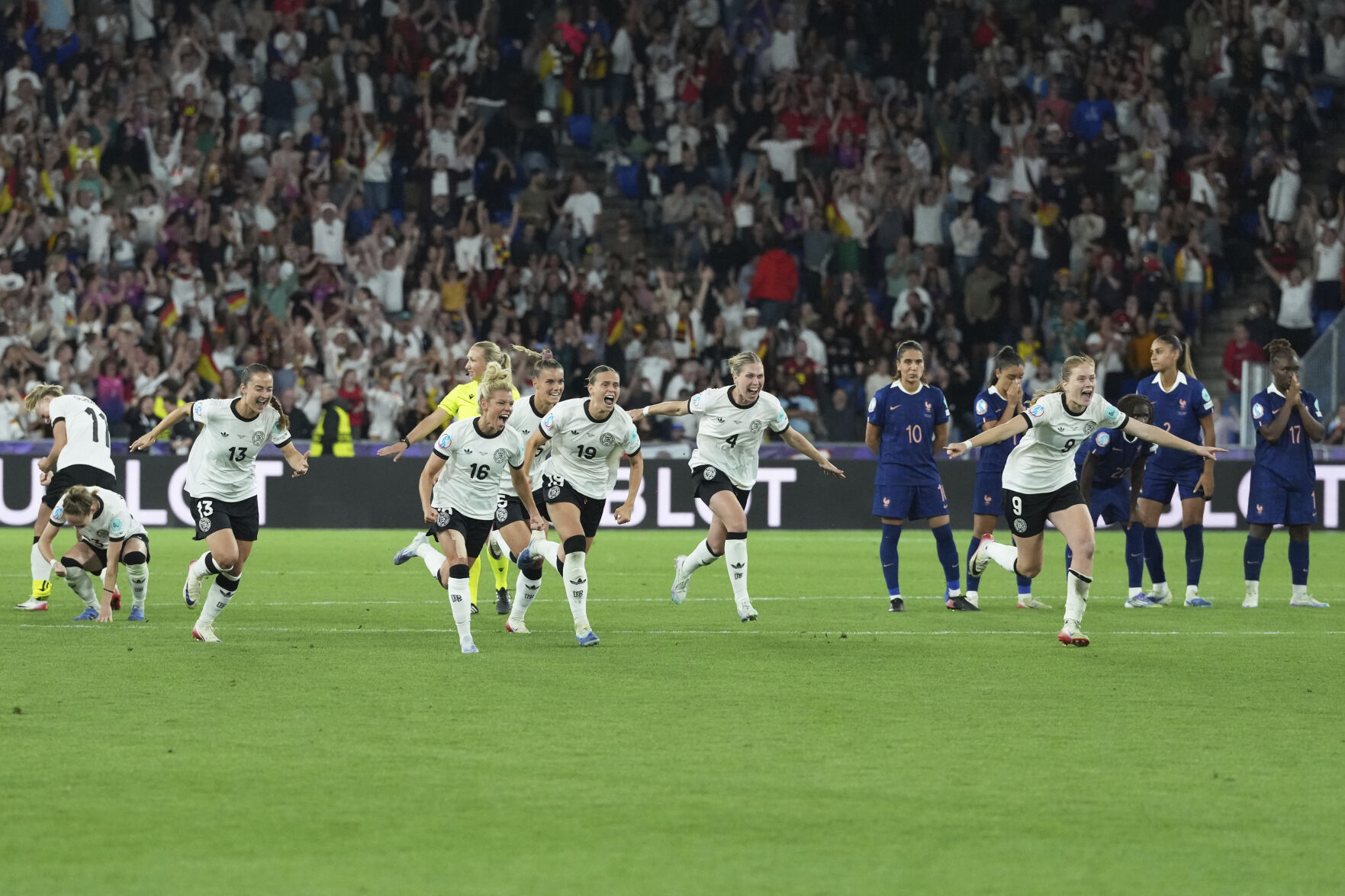 Germany beats France on penalties to reach Euro 2025 semifinals despite early red card